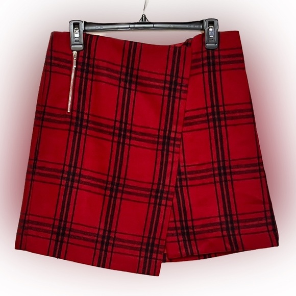 DALIA Red and black plaid wool skirt size 6. - Picture 1 of 10